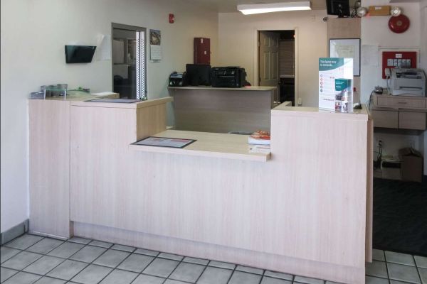 RODEWAY INN AND SUITES LAKE CHARLES (Lake Charles)